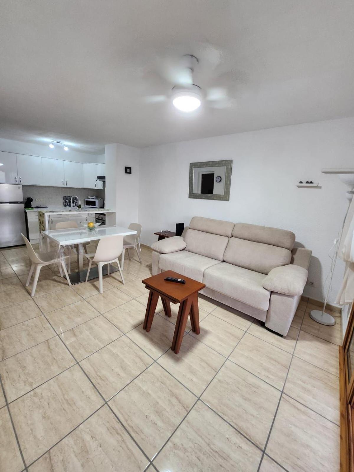 Santiago Beach, Los Cristianos Apartment With Air Conditioning Экстерьер фото