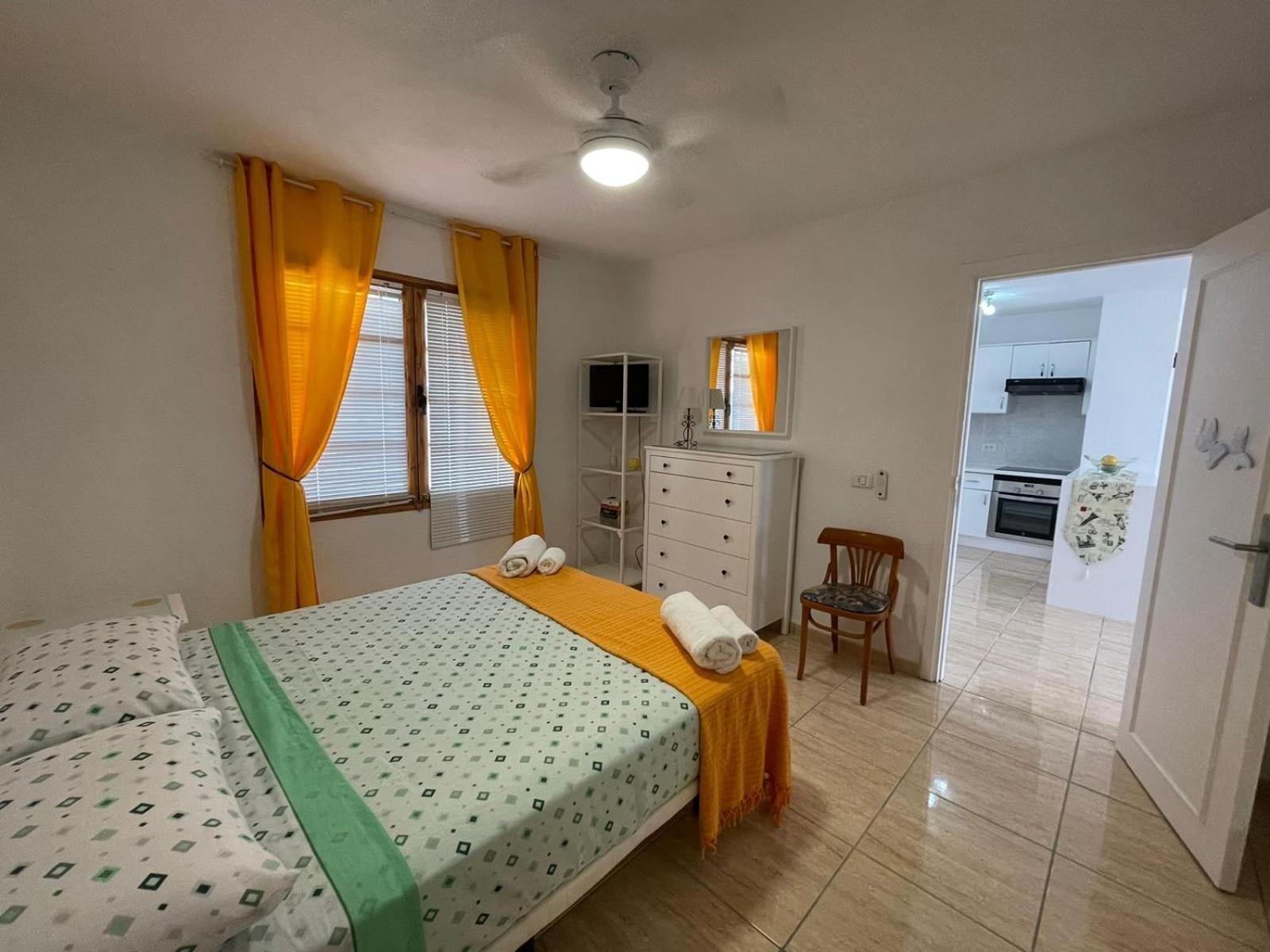 Santiago Beach, Los Cristianos Apartment With Air Conditioning Экстерьер фото